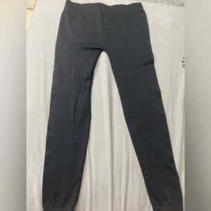 S Pink Rose Black Capri Leggings